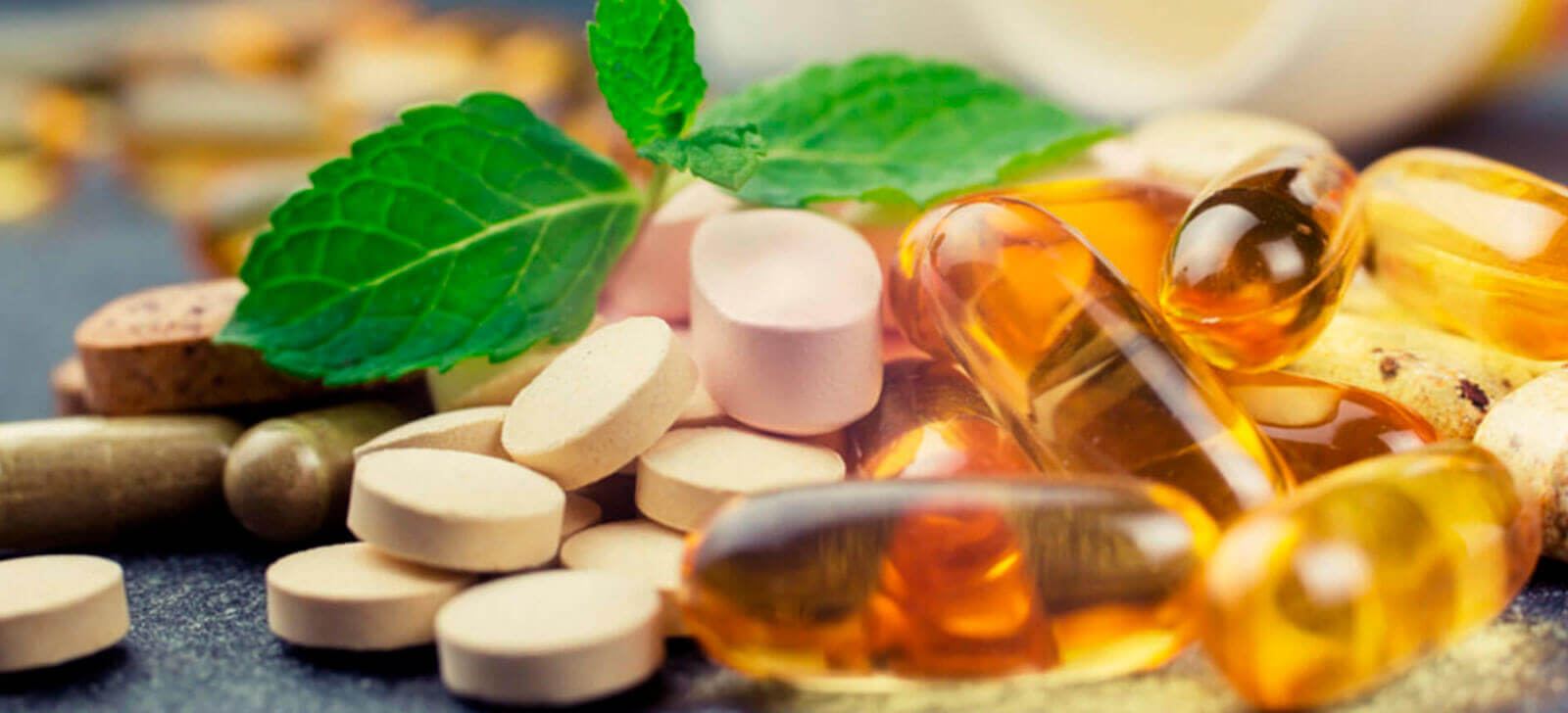 Conheça os melhores suplementos vitamínicos para homens e mulheres